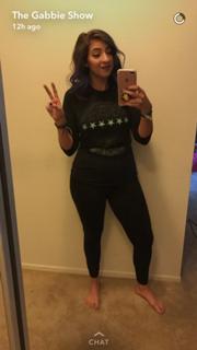 Gabbie Hanna feet photo thumbnail