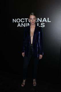 January Jones feet photo thumbnail