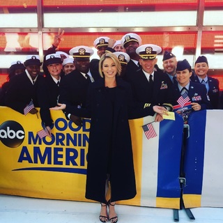 Amy Robach feet photo thumbnail