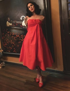 Katherine von Drachenberg feet photo thumbnail