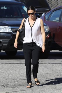 Jennifer Garner feet photo thumbnail