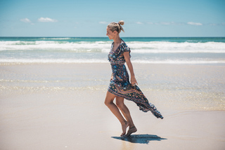 Elsa Pataky feet photo thumbnail