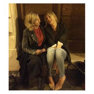 Alessia Marcuzzi feet photo thumbnail