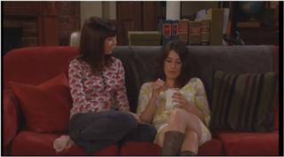 Alyson Hannigan feet photo thumbnail