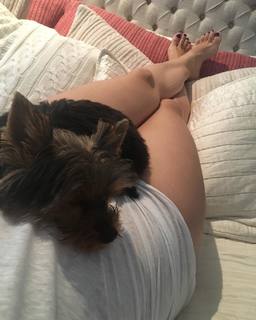 Franciely Freduzeski feet photo thumbnail