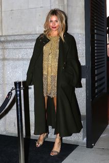 Sienna Miller feet photo thumbnail