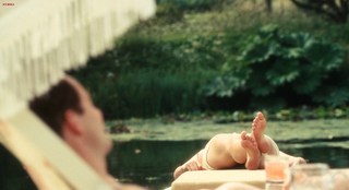 Keira Knightley feet photo thumbnail