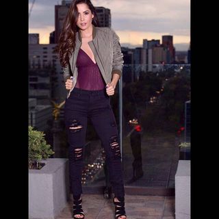Carmen Villalobos feet photo thumbnail