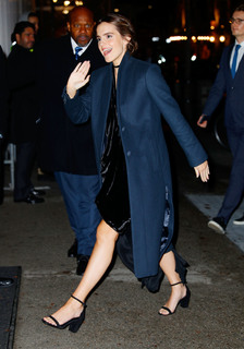 Emma Watson feet photo thumbnail
