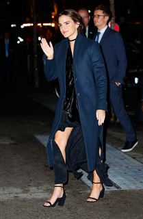 Emma Watson feet photo thumbnail