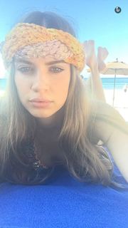 Xenia Tchoumitcheva feet photo thumbnail