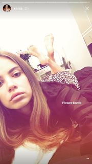 Xenia Tchoumitcheva feet photo thumbnail