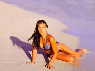 Daisy Fuentes feet photo thumbnail