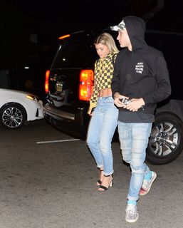 Sofia Richie feet photo thumbnail