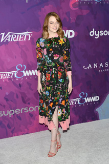 Emma Stone feet photo thumbnail