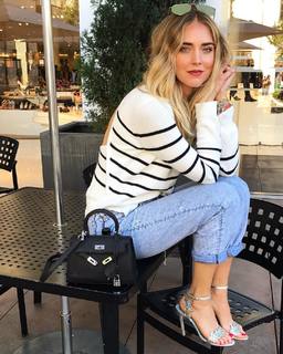 Chiara Ferragni feet photo thumbnail