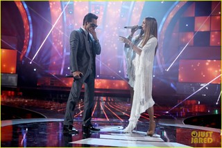Jennifer Lopez feet photo thumbnail