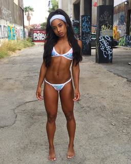 Qimmah Russo feet photo thumbnail