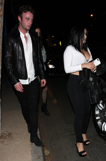 Ariel Winter feet photo thumbnail