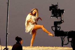 Fergie feet photo thumbnail