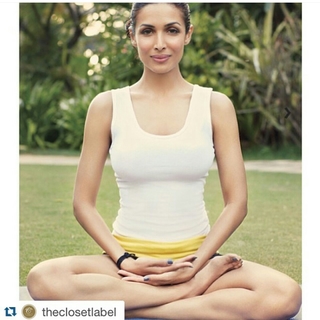 Malaika Arora feet photo thumbnail