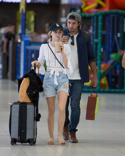 Lucy Hale feet photo thumbnail