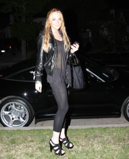 Lindsay Lohan feet photo thumbnail