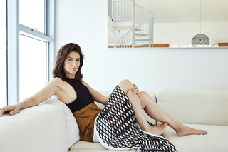 Cobie Smulders feet photo thumbnail