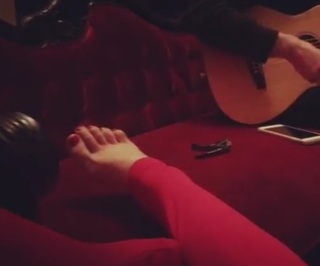 Katherine von Drachenberg feet photo thumbnail