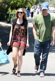 Lindsay Lohan feet photo thumbnail
