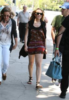 Lindsay Lohan feet photo thumbnail