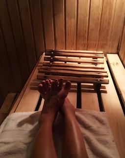 Bai Ling feet photo thumbnail
