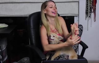 Yoseline Hoffman feet photo thumbnail