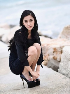 Angelababy feet photo thumbnail