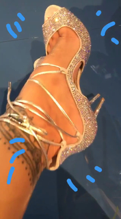 Melissa Satta feet photo thumbnail