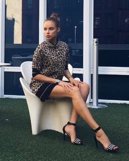 Xenia Tchoumitcheva feet photo thumbnail