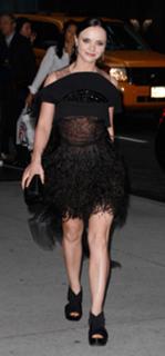 Christina Ricci feet photo thumbnail