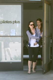 Christina Ricci feet photo thumbnail