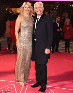 Holly Willoughby feet photo thumbnail