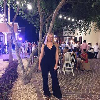 Iskra Lawrence feet photo thumbnail