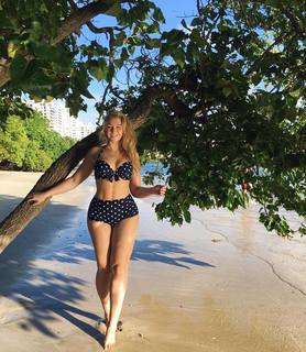 Iskra Lawrence feet photo thumbnail