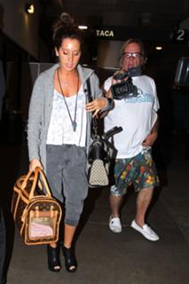 Ashley Tisdale feet photo thumbnail