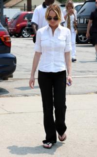 Lindsay Lohan feet photo thumbnail