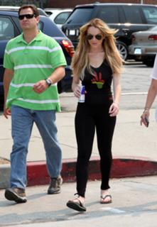 Lindsay Lohan feet photo thumbnail