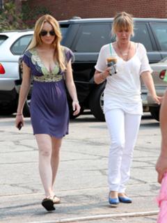 Lindsay Lohan feet photo thumbnail