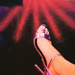 Rochelle Humes feet photo thumbnail