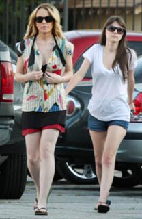 Lindsay Lohan feet photo thumbnail