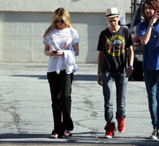 Lindsay Lohan feet photo thumbnail