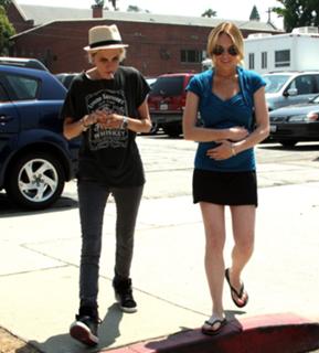 Lindsay Lohan feet photo thumbnail