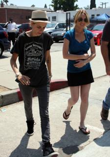 Lindsay Lohan feet photo thumbnail
